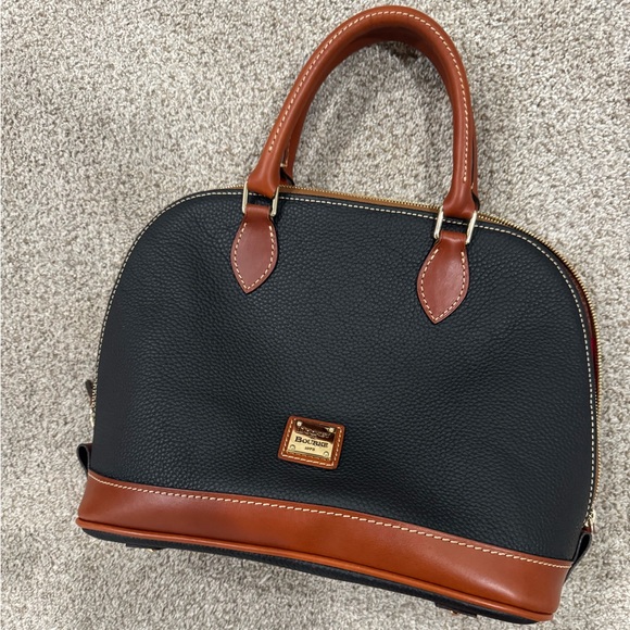 NWOT Dooney & Bourke Pebble Grain Zip Zip Satchel - Picture 1 of 13